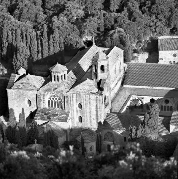 Marie VIDAL - auteure photographe artiste - Fontfroide - infirmerie clocher